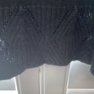 Loft | Black long-sleeve sweater with crochet hem | L